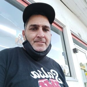 Meet your Posher, Javier